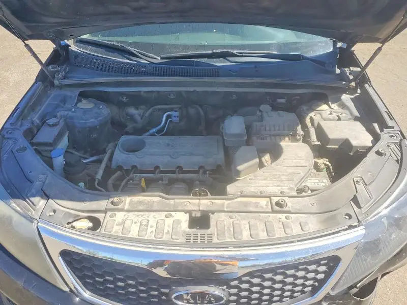 2013 KIA SORENTO LX  