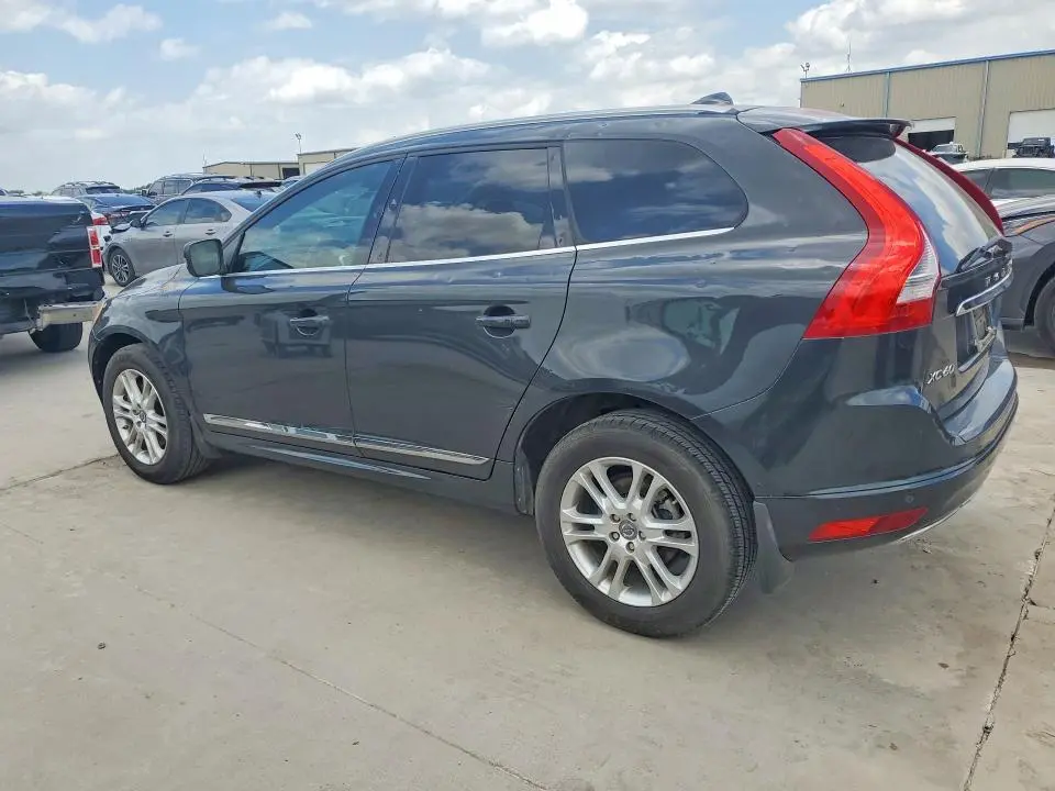 2015 VOLVO XC60   