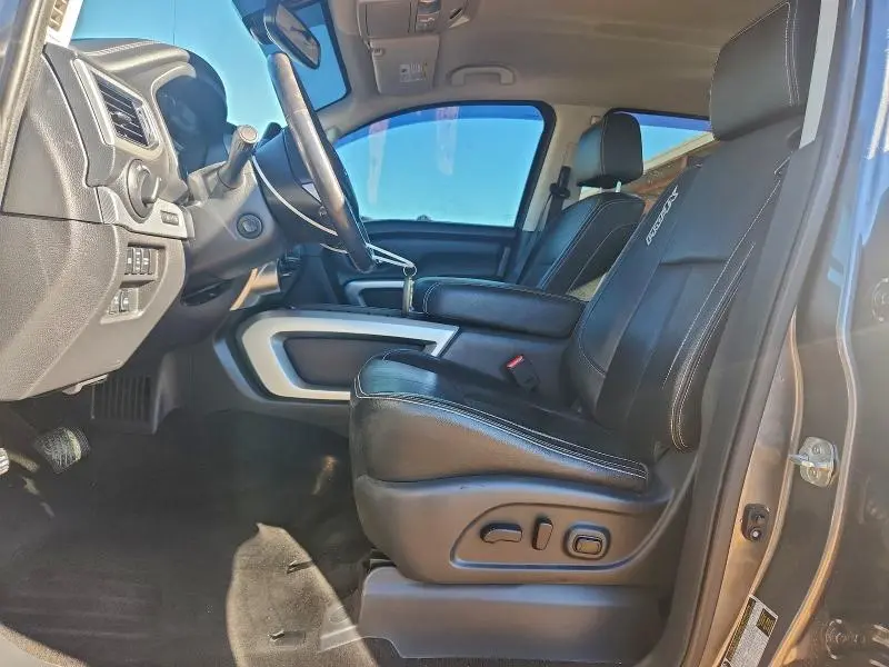 2019 NISSAN TITAN SV  