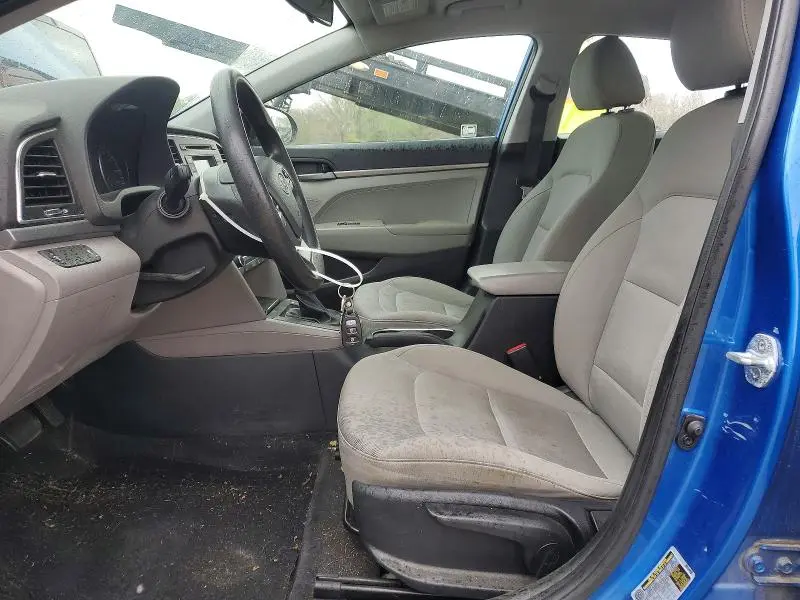 2017 HYUNDAI ELANTRA SE  