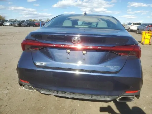 2019 TOYOTA AVALON XLE  