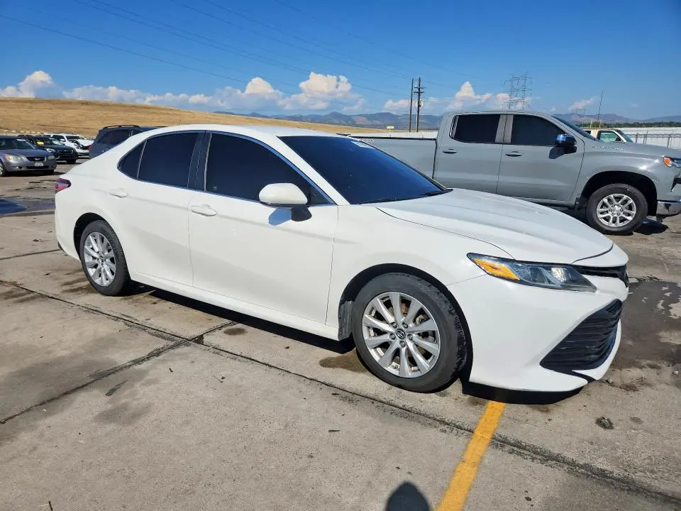 2018 TOYOTA CAMRY LE  