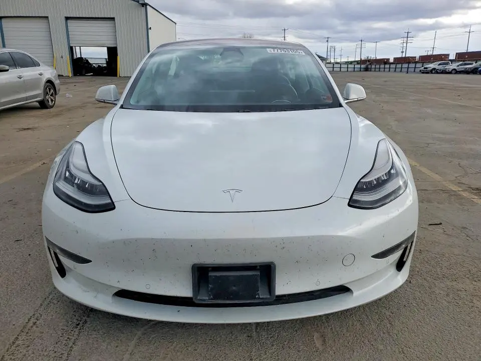 2018 TESLA MODEL 3   