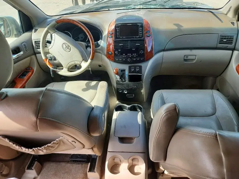 2010 TOYOTA SIENNA XLE LIMITED  