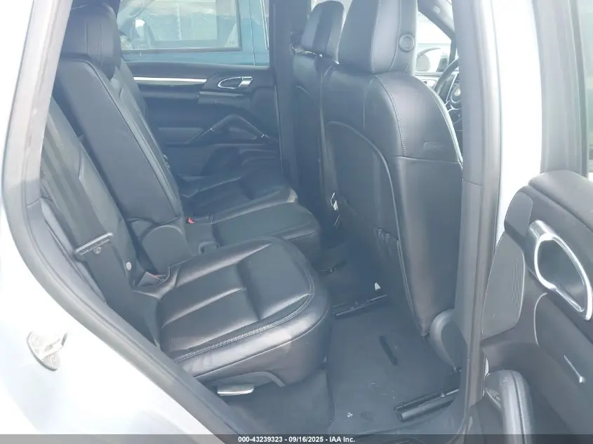 2017 PORSCHE CAYENNE PLATINUM EDITION