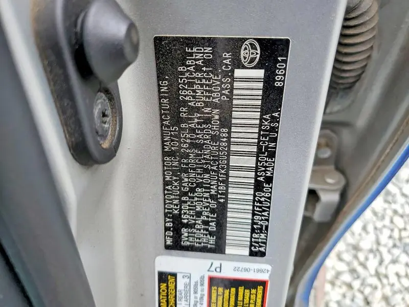 2016 TOYOTA CAMRY SE  