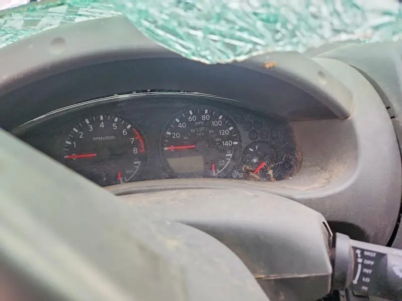 2010 NISSAN FRONTIER CREW CAB SE  