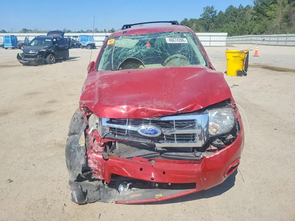 2011 FORD ESCAPE LIMITED  