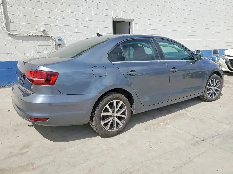 2017 VOLKSWAGEN JETTA SE  