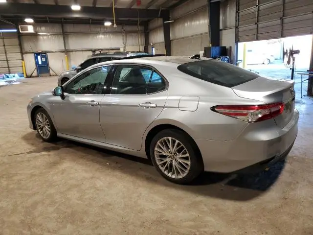 2020 TOYOTA CAMRY XLE  