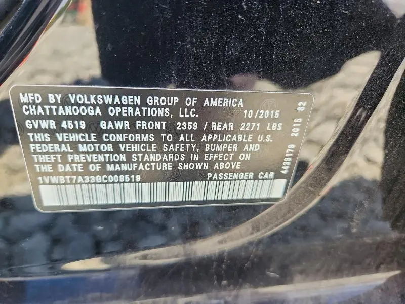 2016 VOLKSWAGEN PASSAT SE  