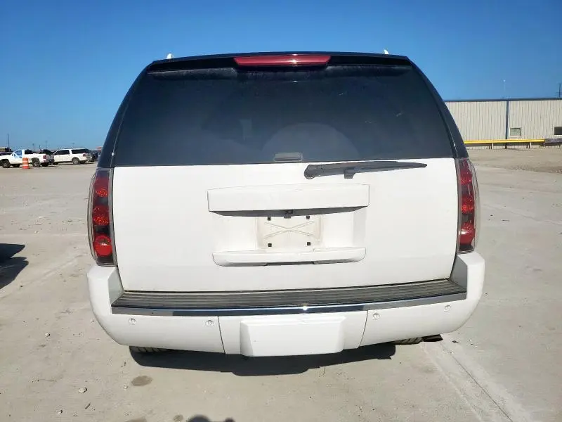 2011 GMC YUKON DENALI