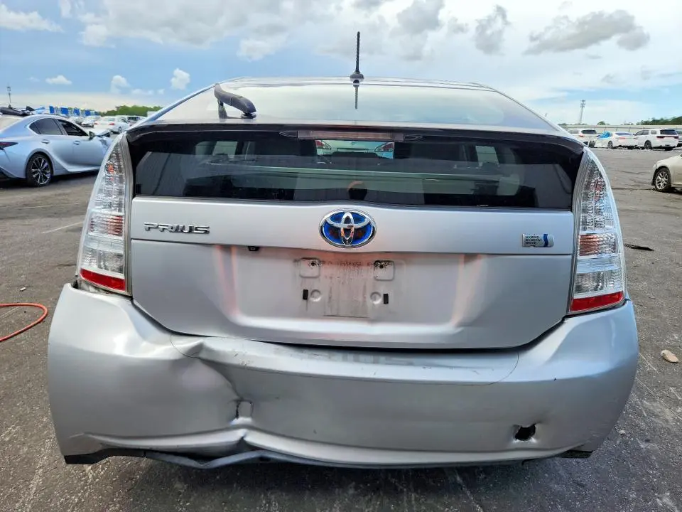 2011 TOYOTA PRIUS THREE  