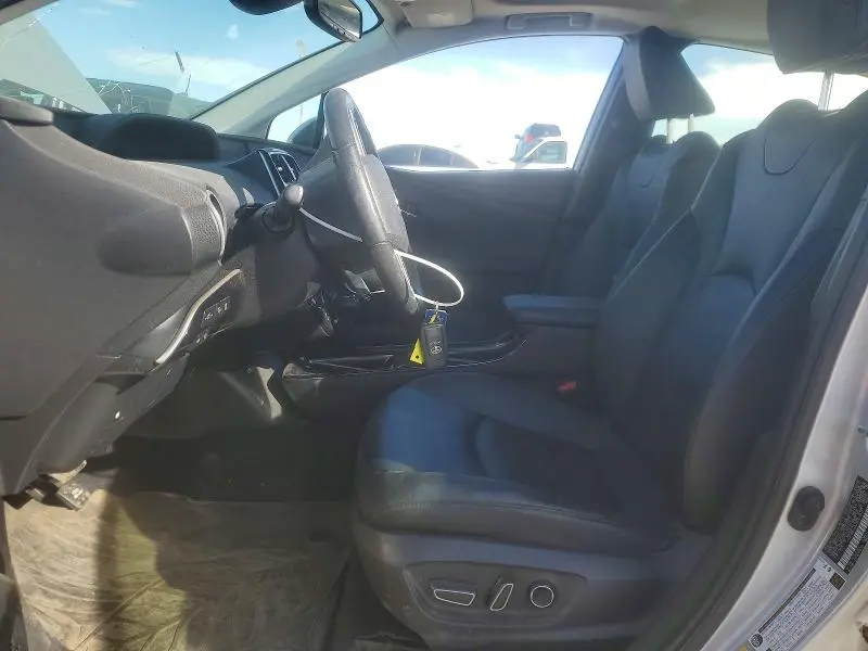 2017 TOYOTA PRIUS FOUR  