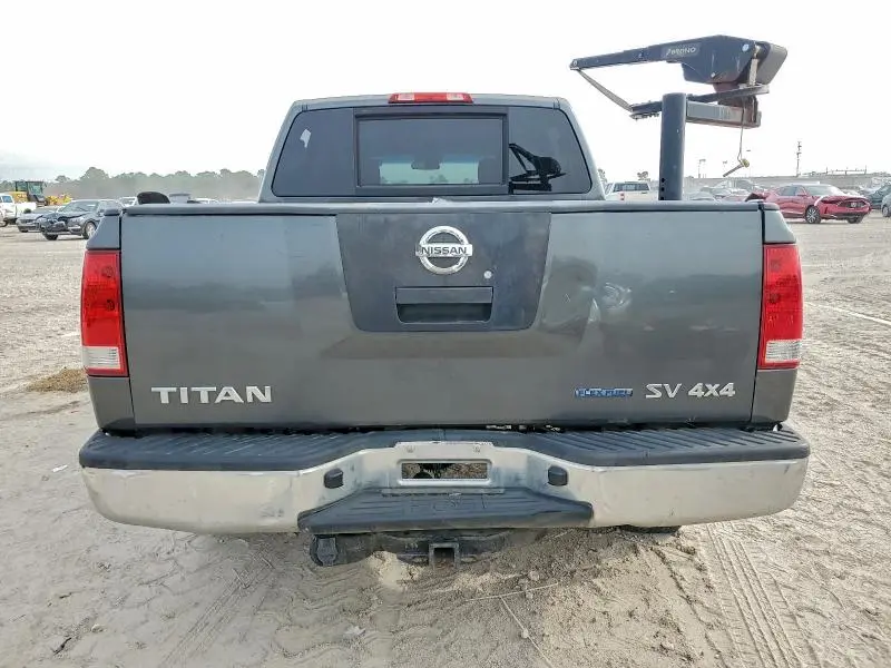 2011 NISSAN TITAN S  