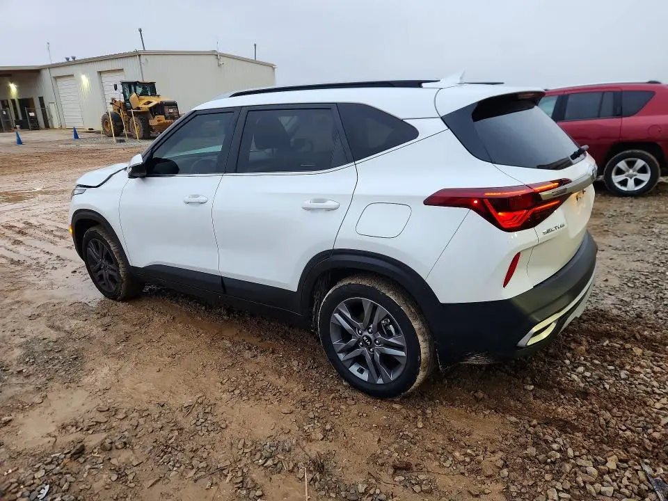 2021 KIA SELTOS S  