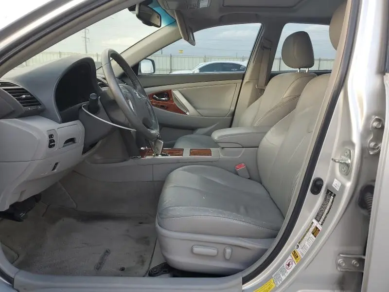 2010 TOYOTA CAMRY SE  