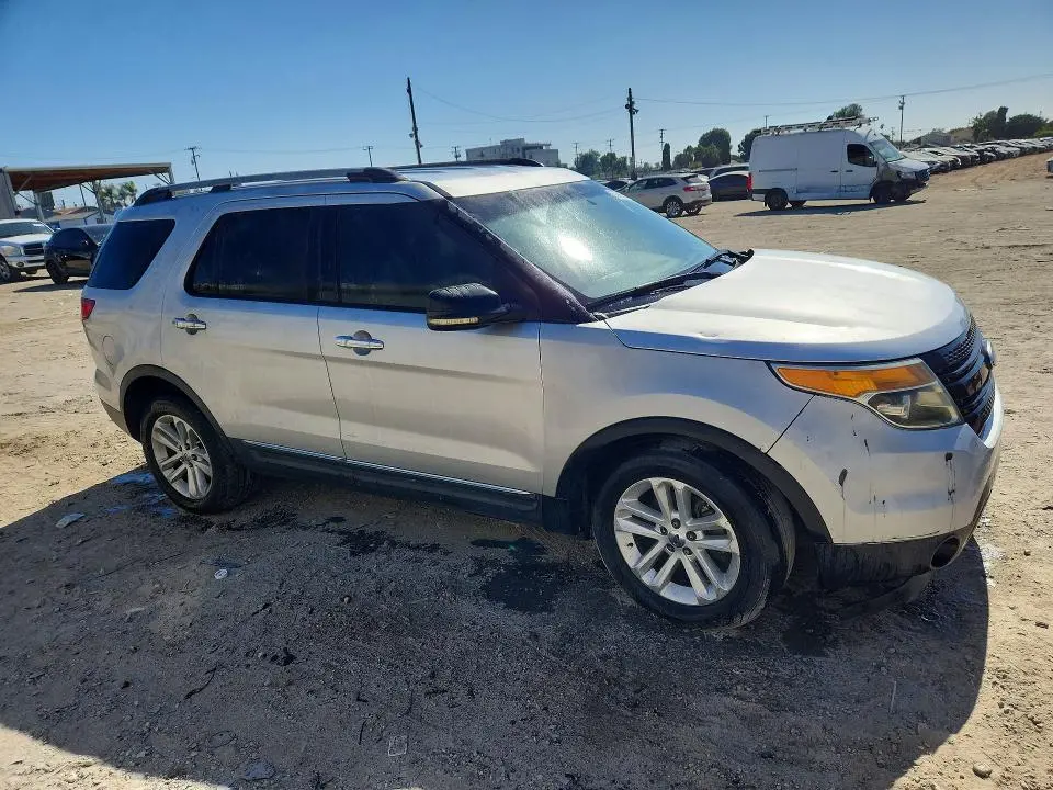 2011 FORD EXPLORER XLT  
