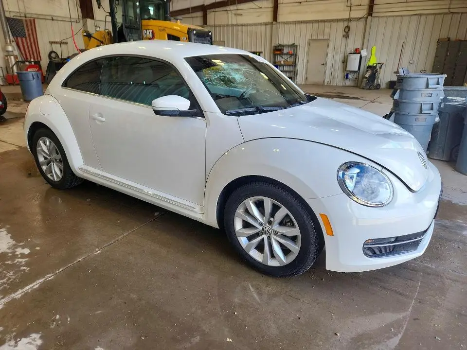 2013 VOLKSWAGEN BEETLE   