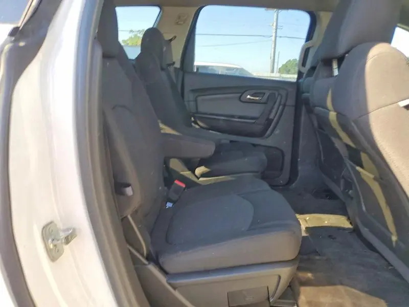 2010 CHEVROLET TRAVERSE LT  