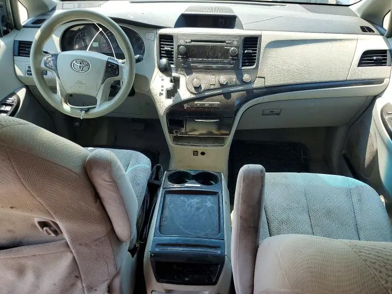 2011 TOYOTA SIENNA LE  