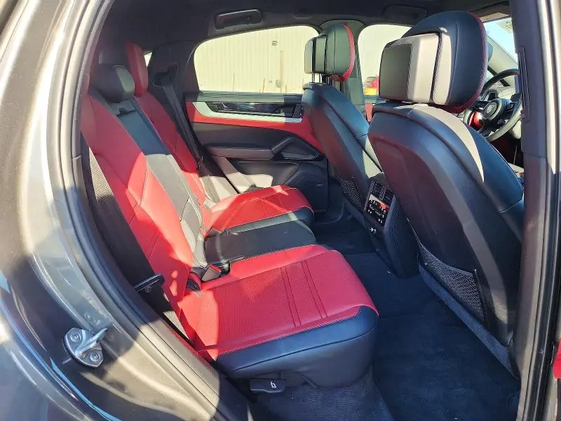2024 PORSCHE CAYENNE COUPE  