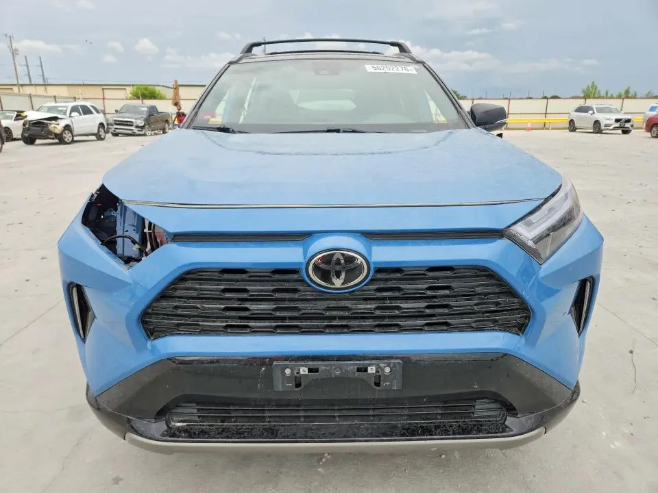 2025 TOYOTA RAV4 XSE  