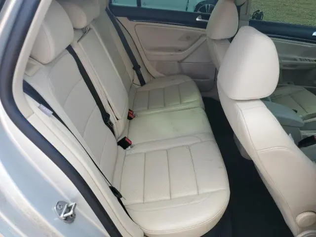 2011 VOLKSWAGEN JETTA TDI  