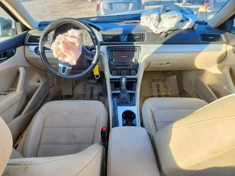 2013 VOLKSWAGEN PASSAT SE  