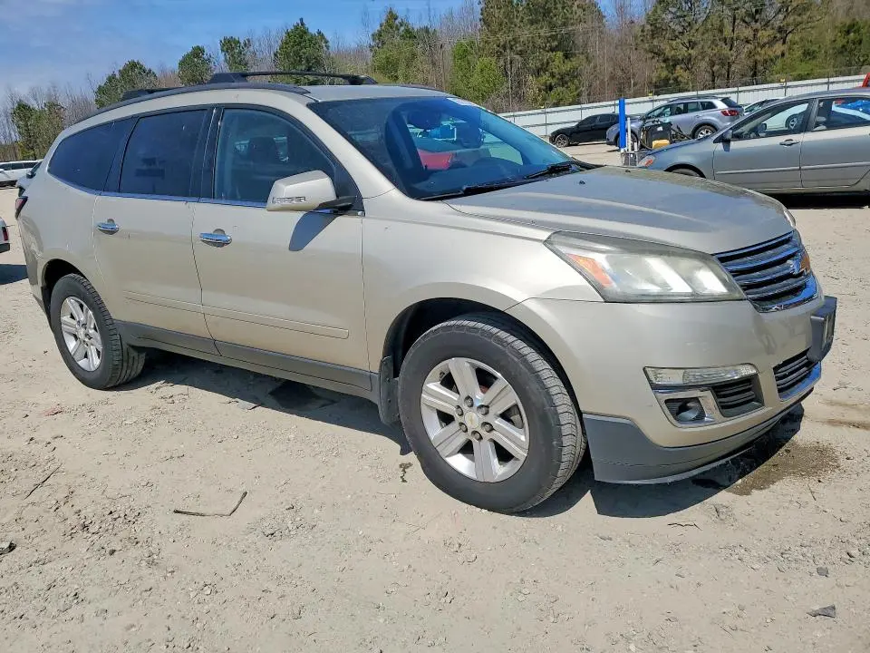2013 CHEVROLET TRAVERSE LT  