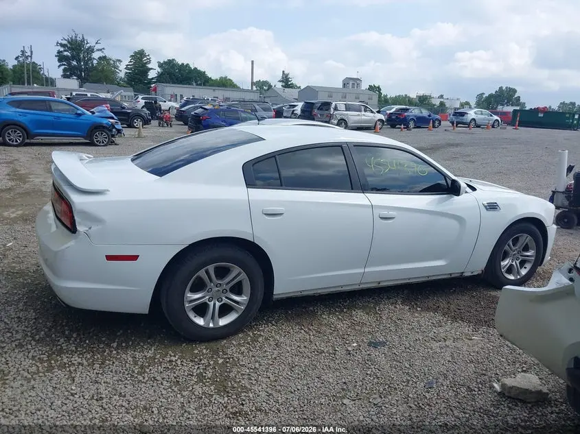 2013 DODGE CHARGER SE