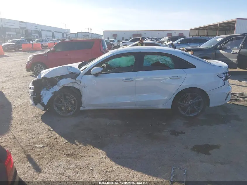 2024 AUDI A3 PREMIUM 40 TFSI FRONT-WHEEL DRIVE S TRONIC