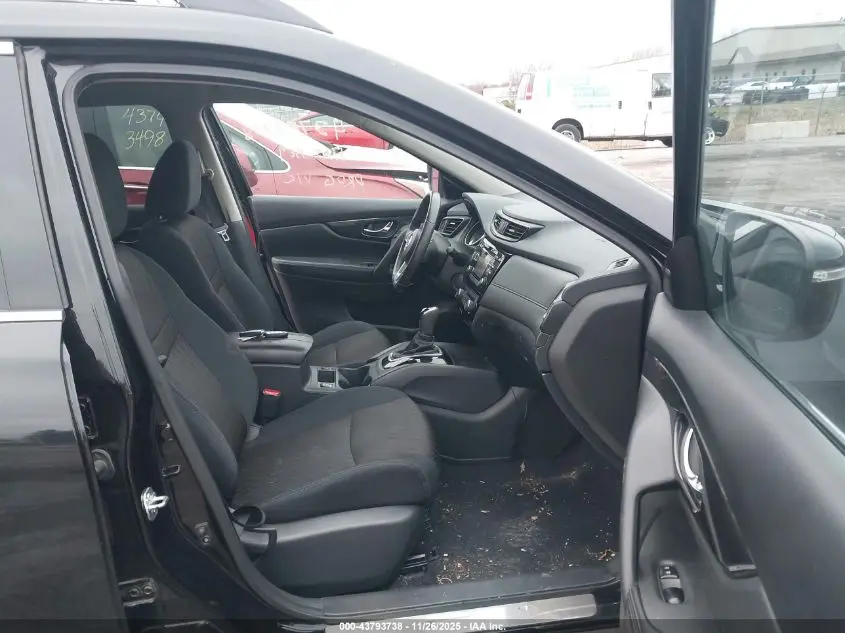 2017 NISSAN ROGUE SV