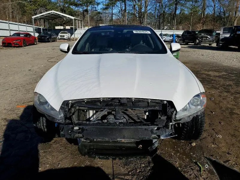 2012 JAGUAR XJ   