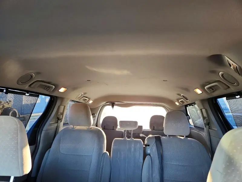 2015 TOYOTA SIENNA LE 8-PASSENGER  
