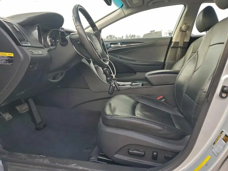 2012 HYUNDAI SONATA SE  