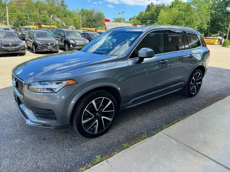 2020 VOLVO XC90 T6 MOMENTUM  