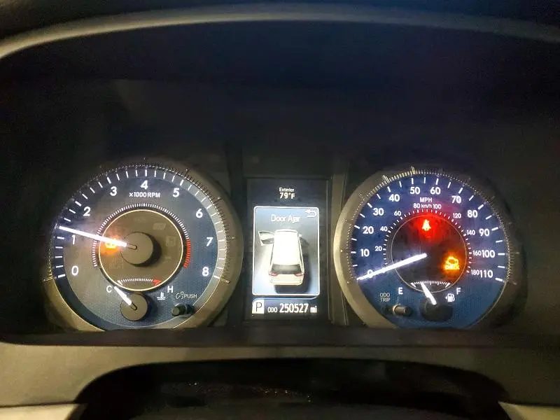 2017 TOYOTA SIENNA XLE 8-PASSENGER  
