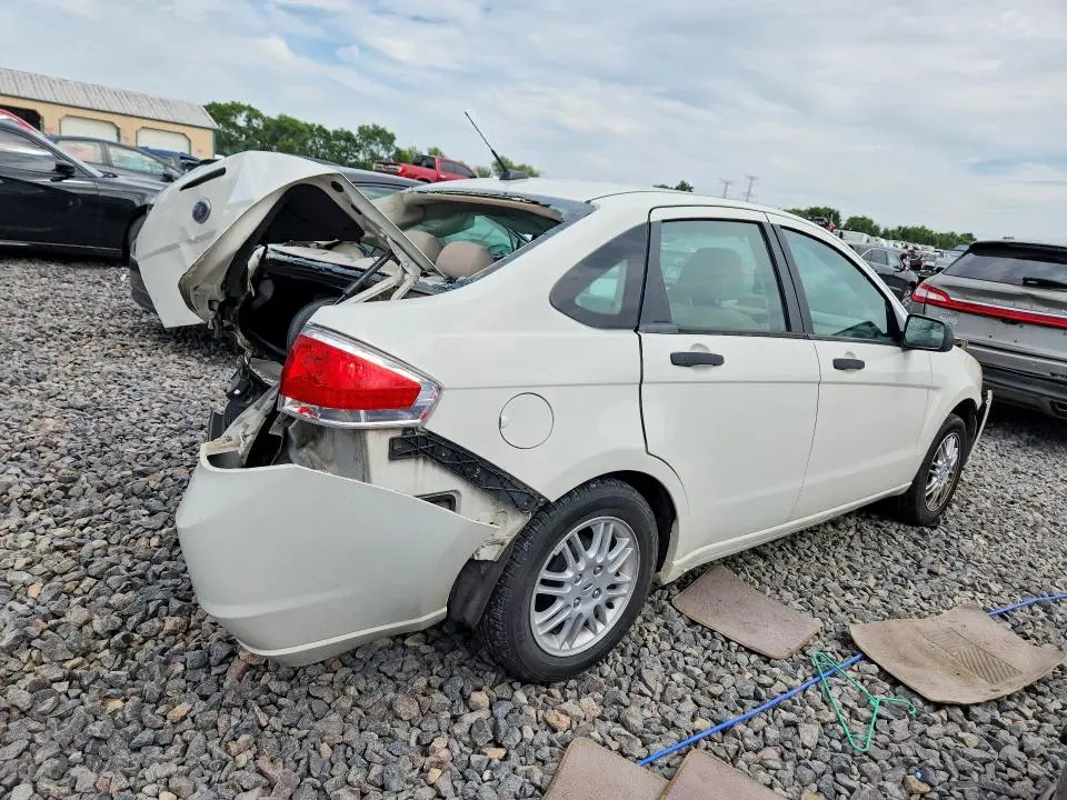 2011 FORD FOCUS SE  