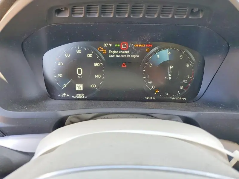 2018 VOLVO XC90 T6  