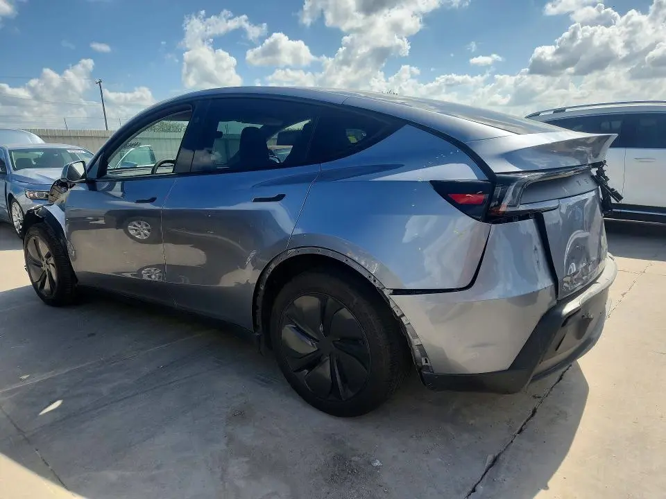 2026 TESLA MODEL Y   