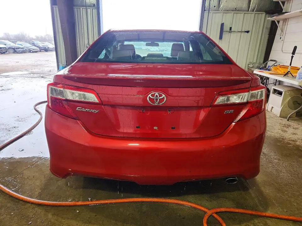 2013 TOYOTA CAMRY SE  