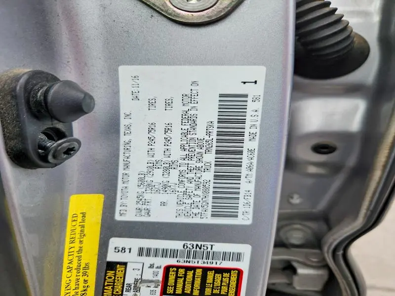 2017 TOYOTA TACOMA SR  
