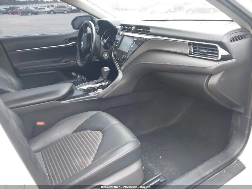 2019 TOYOTA CAMRY SE