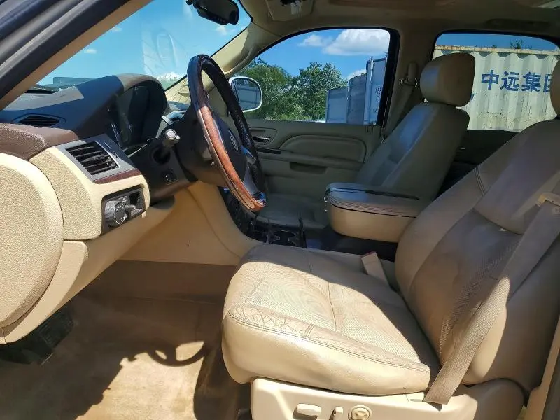 2011 CADILLAC ESCALADE   