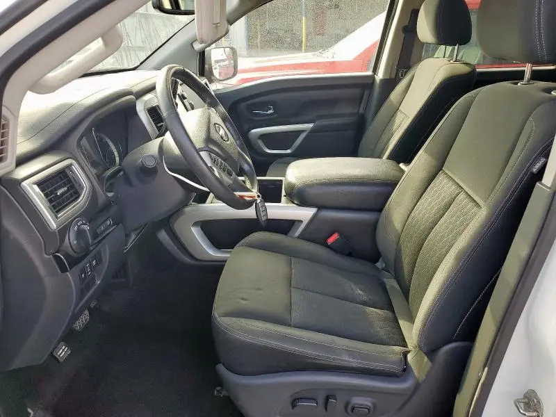 2018 NISSAN TITAN SV  