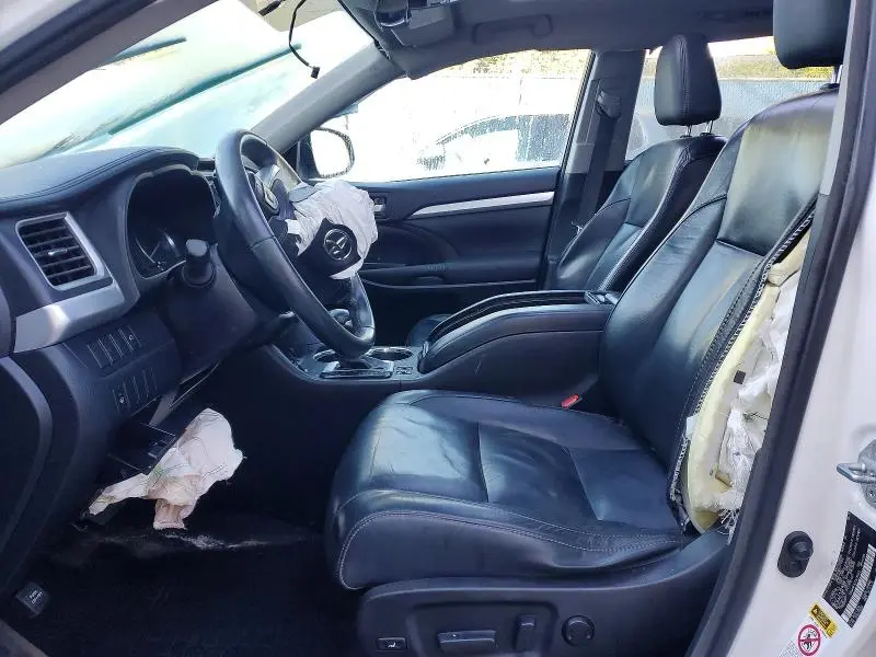 2015 TOYOTA HIGHLANDER XLE  
