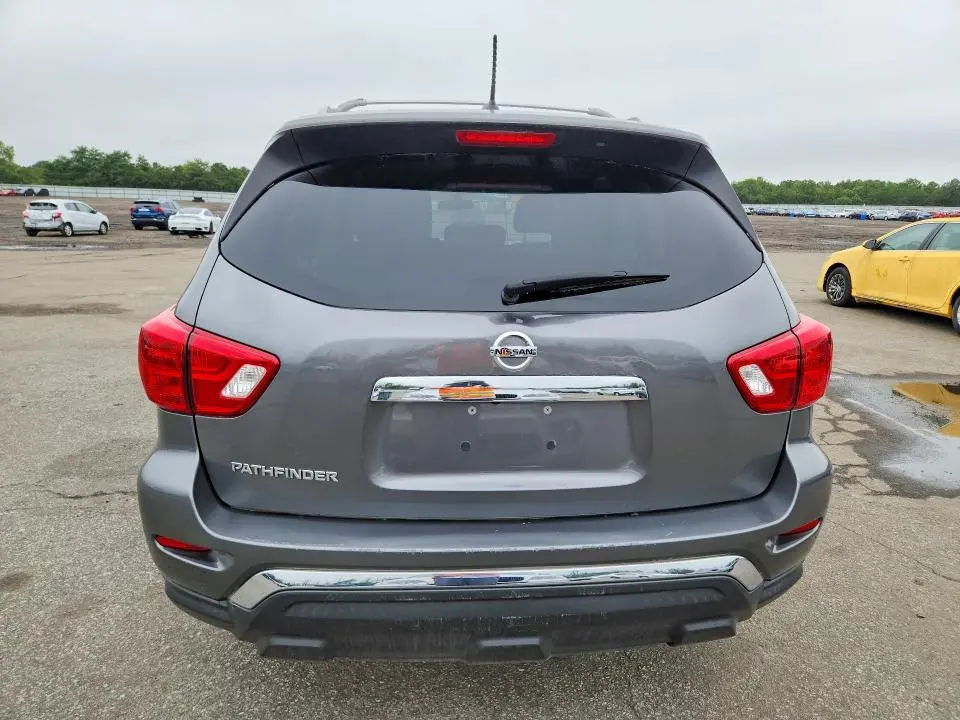 2018 NISSAN PATHFINDER S  