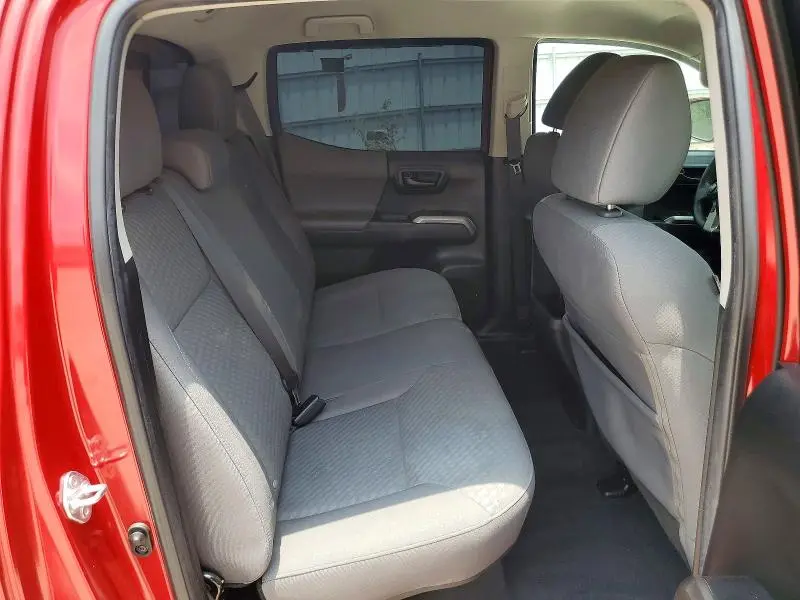 2022 TOYOTA TACOMA SR5 V6  