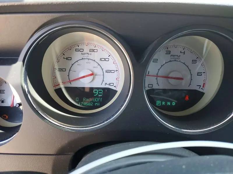 2012 DODGE CHALLENGER SXT  